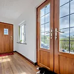 4 Bed In Penrith Oc-sz256 *
