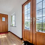 4 Bed In Penrith Oc-sz256 *