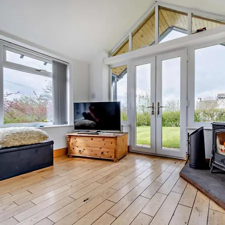 4 Bed In Penrith Oc-sz256 度假居