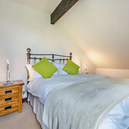 4 Bed In Penrith Oc-sz256 度假居