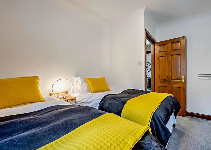 Semesterbostad 4 Bed In Penrith Oc-sz256 *