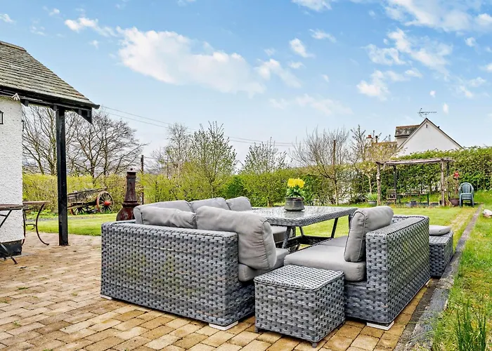 4 Bed In Penrith Oc-sz256